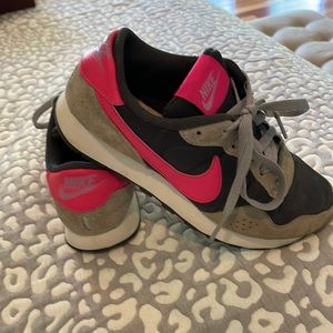 Kids Nike MD Valiant sneaker